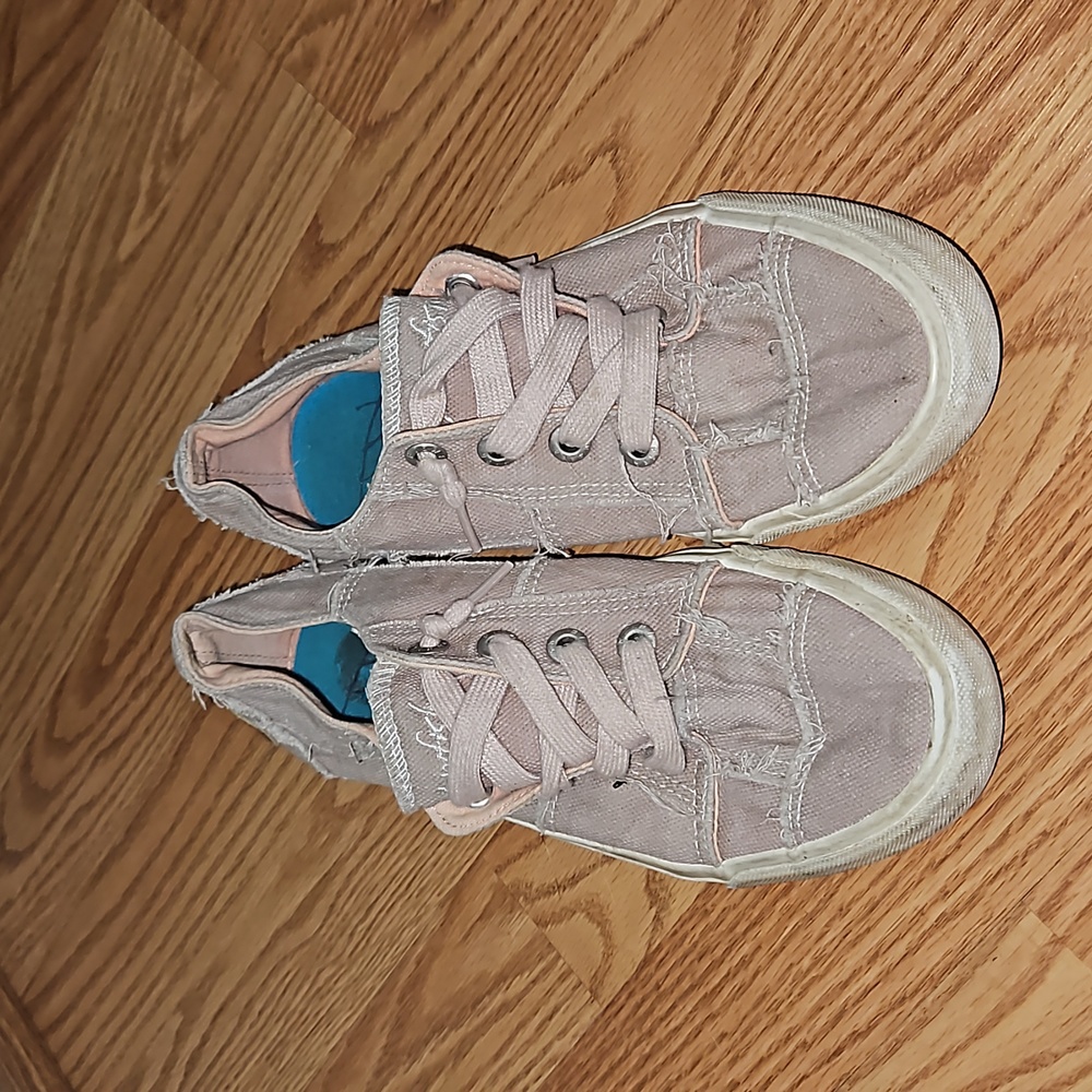 Blowfish Sneakers Size 8